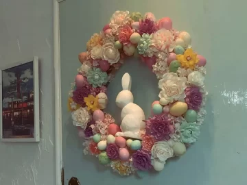 Colorful Easter Wreath DIY tutorial with flowers and decorative elements